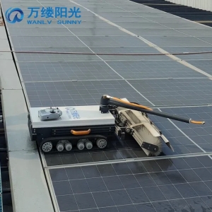 Robot nettoyeur de vitres intelligent Water-Spray Robot de nettoyage de panneaux solaires pour les carreaux
