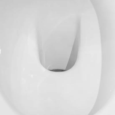 Elegante inodoro de cerámica de dos piezas para elegantes espacios de baño de apartamentos