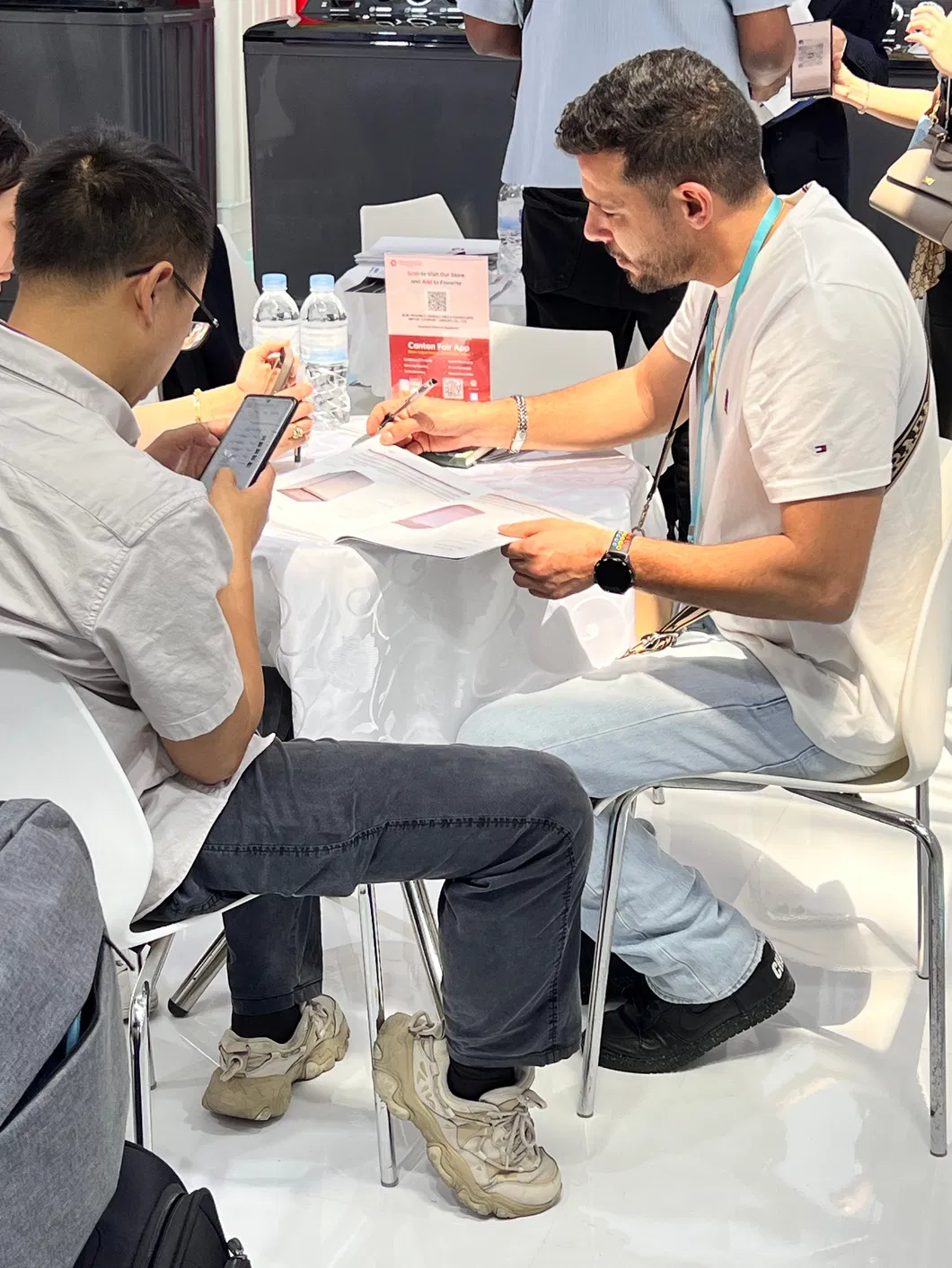 Efficient Front Loading Washing Machine with Advanced Cleaning Technology