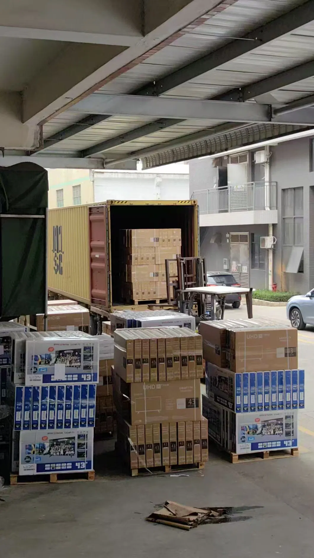 Video LCD LED Display TV 12V AC/DC TV with Low Electricity Consumption DVB T2 S2 Digital Satellite TV