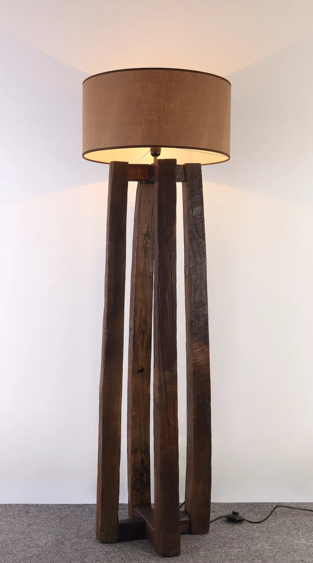 LED Creative Antique Finish Flood Drift Wood Floor Standing Lamp for Living Room Bedroom Homestay
