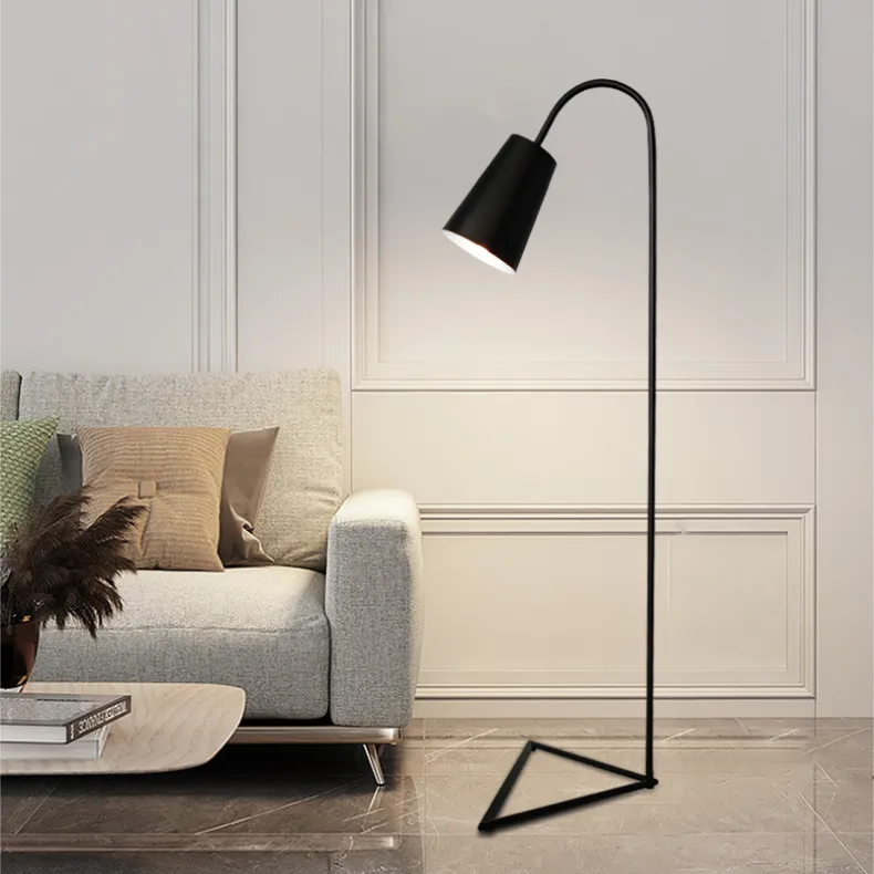 Home Interior Standing Lighting Modern LED Cornor Tripod Floor Lamp