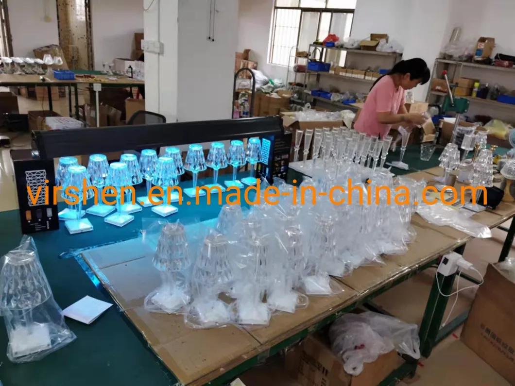 Indoor Decorative Room Restaurant Touch Portable Acrylic Crystal Bedside Rechargeable LED Table Lamp Modern Table Lamps Crystal Bedside Lamps for Bedroom