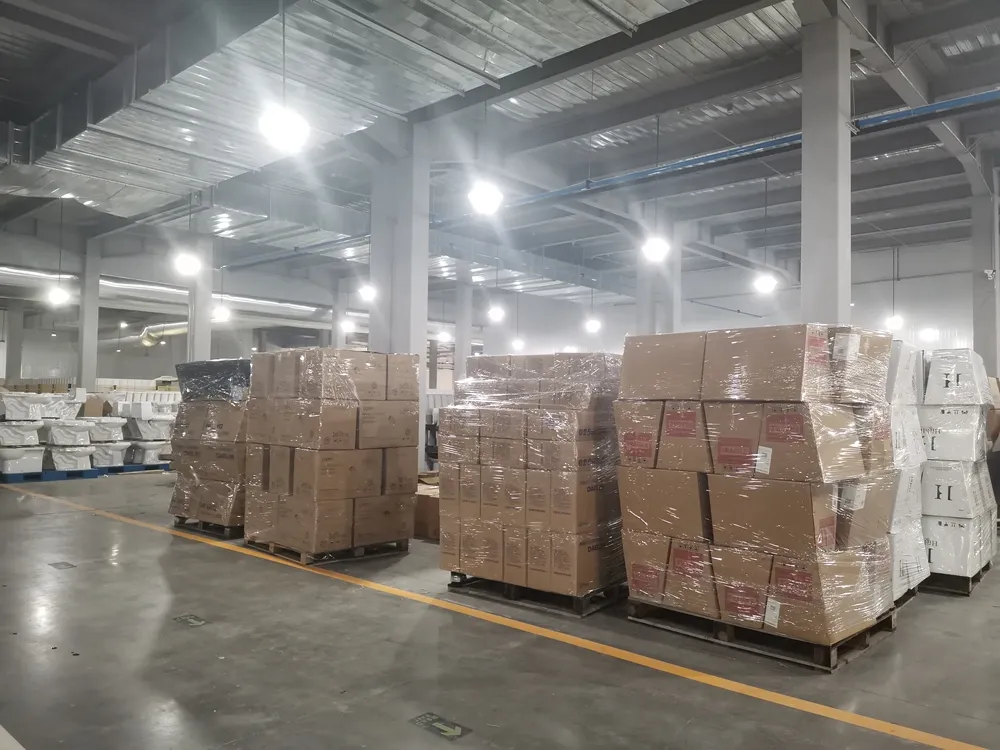 Watermark Ceramic Commode P-Trap Rimless Bathroom Two Piece Toilet with UF Seats