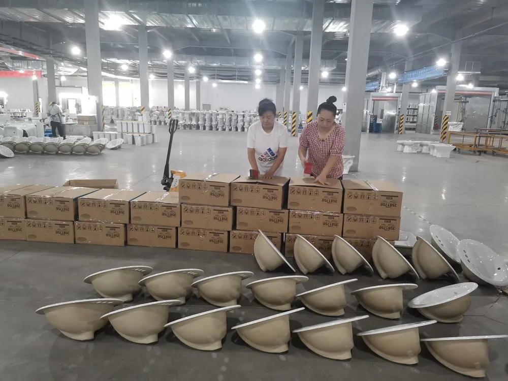 Watermark Ceramic Commode P-Trap Rimless Bathroom Two Piece Toilet with UF Seats