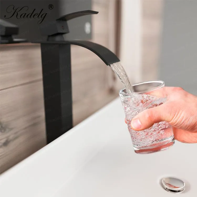 China Wholesale Single Handle Water Tap Matt Black Bathroom Sink Basin Faucet