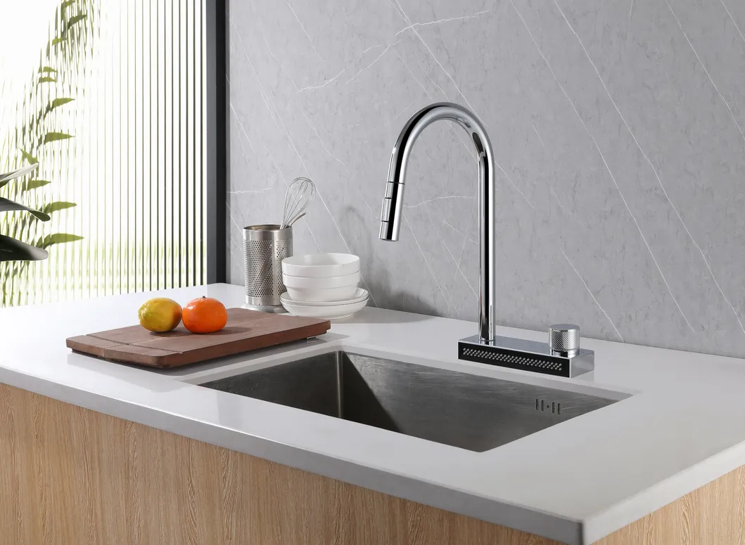 Commercial Brass Pull Down Kitchen Faucet with Elegant Design