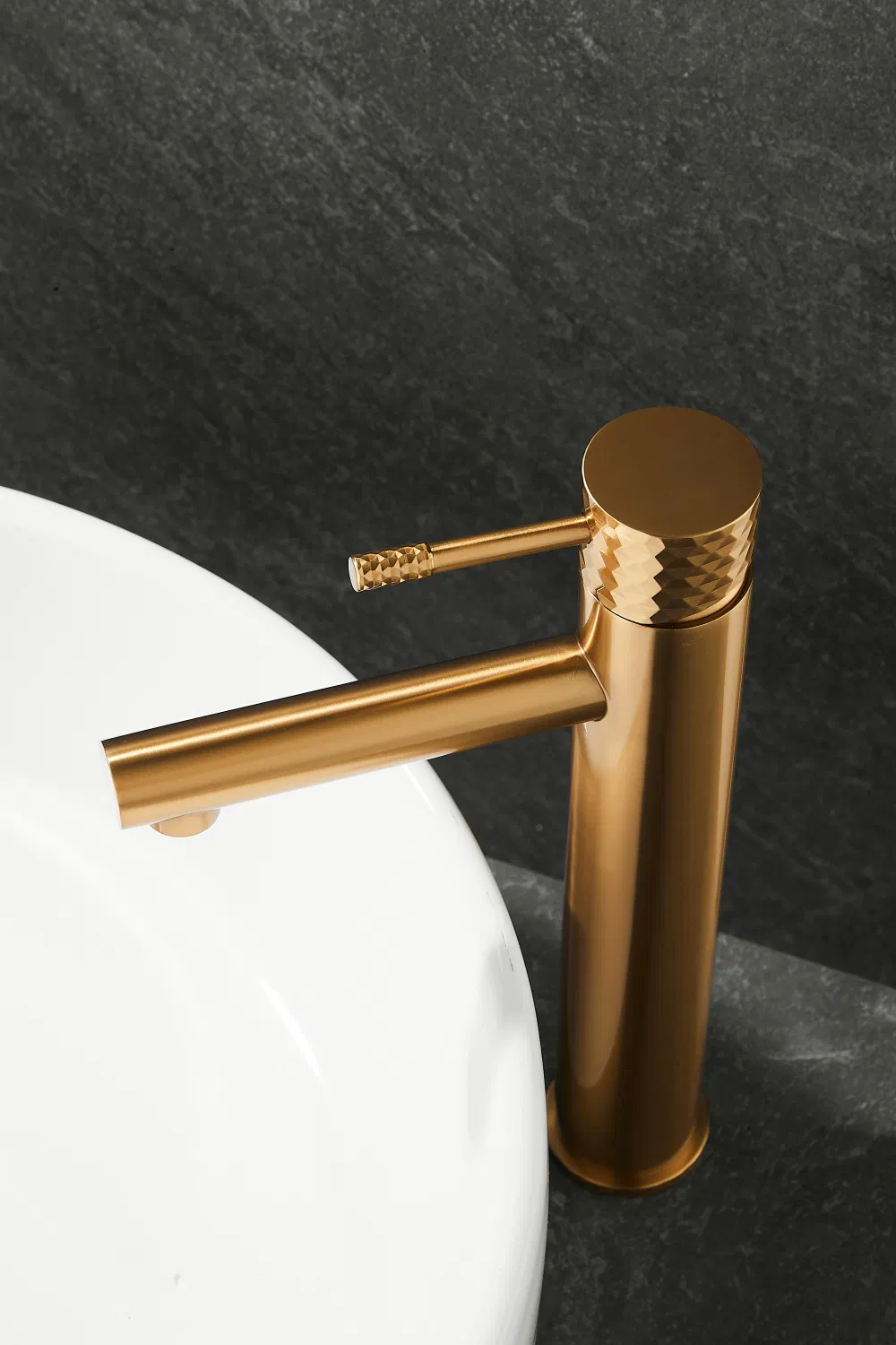 High Quality New Style Diamond Cutting Gold Brushed Bathroom Basin Faucet