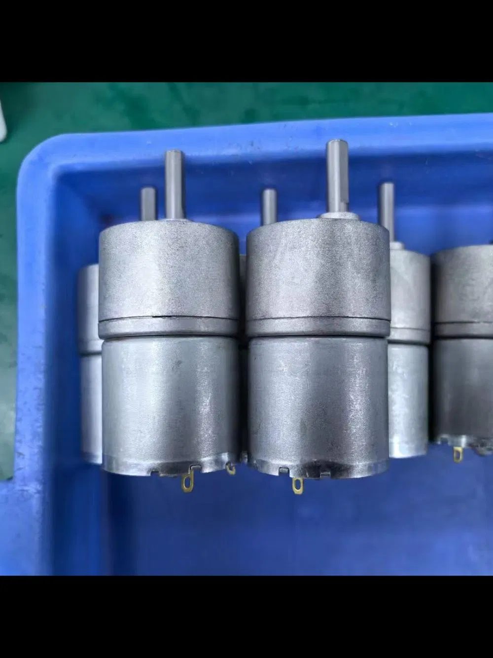 Powerful Low Speed Brushed Small DC Motor with Gear Mini Geared DC Motor for Cosmetic Instruments