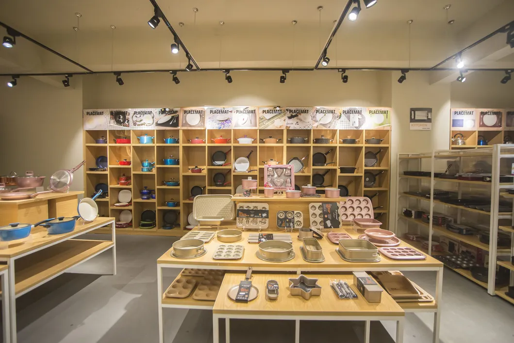 Max Premium WiFi APP Control Smart Robot Vacuum Cleaner Antifall High Suction Floor Mop Auto Clean with Water Tank