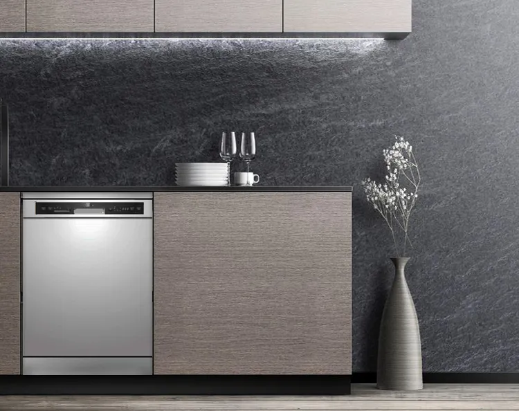 China Manufacture Wholesale Built-in Kitchen Dishwasher with 15 Settings