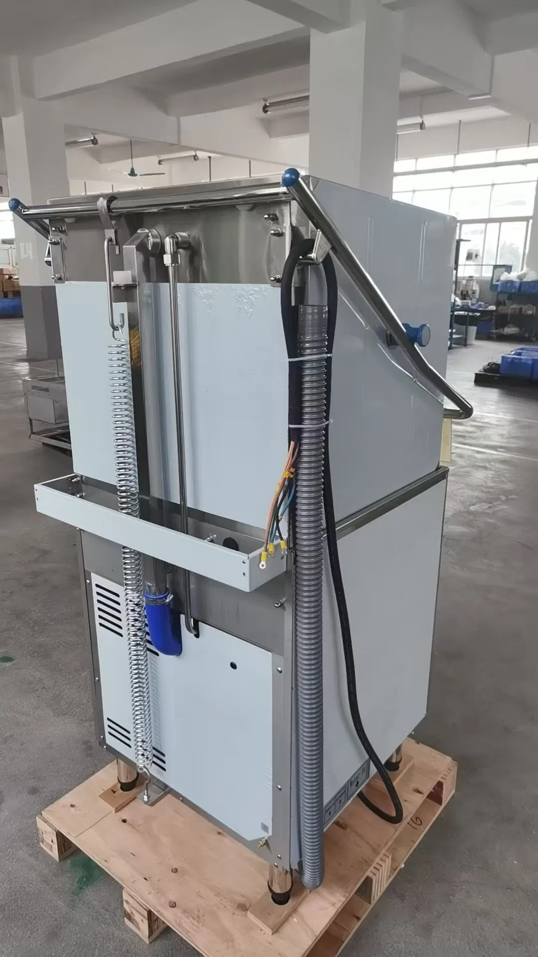 Byf-602e High-Efficiency Stainless Steel Hood Type Single Pumps Professional Commercial/Home/Industrial Built in Sink Dishwasher Machine for Restaurants