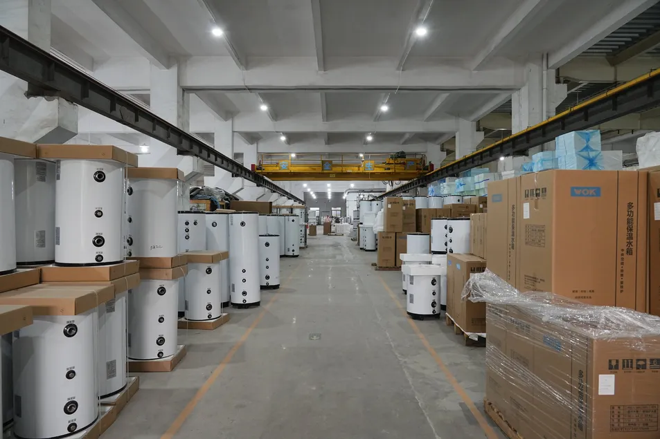 High-Efficiency Electric Hot Water Heater for 200m2 Spaces