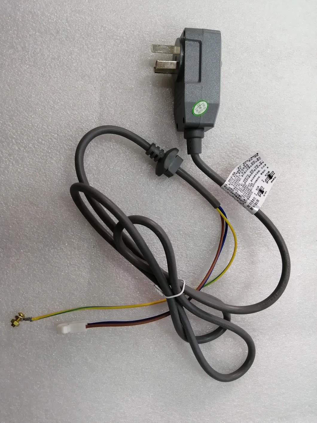 Wall-Mounted Natural Gas Water Heater with Membrane Technology