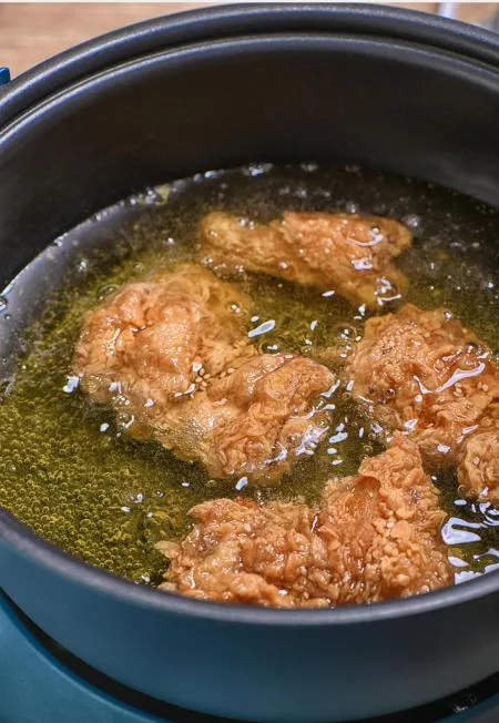 Electric Round Skillet Multi Frying Pan with Tempered Glass Lid 26cm