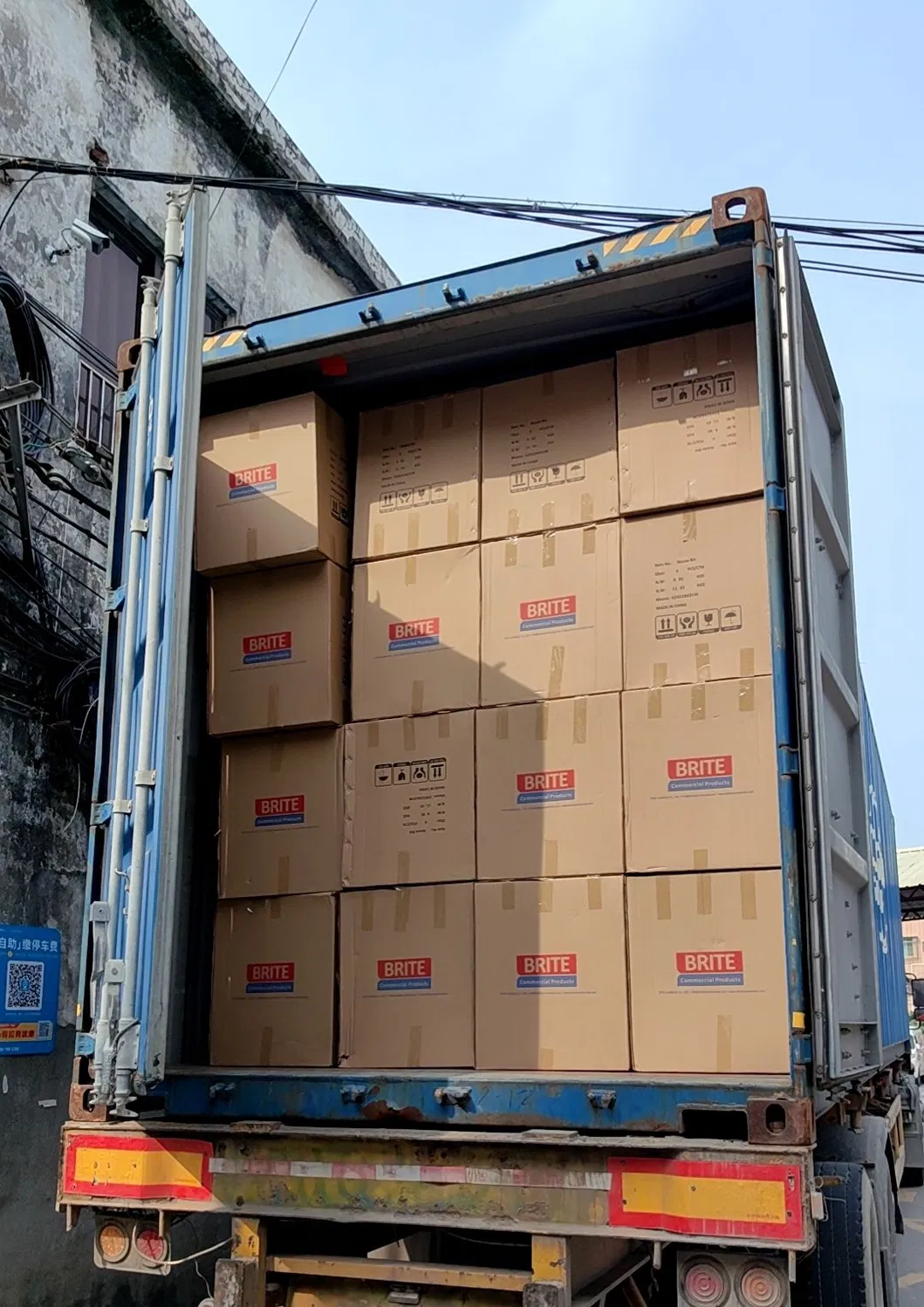 Online Shopping Compact Mini Fridge Car and Beauty Multi-Purpose Small Refrigerator with Glass Door Built-in LED Light for Efficient Cooling