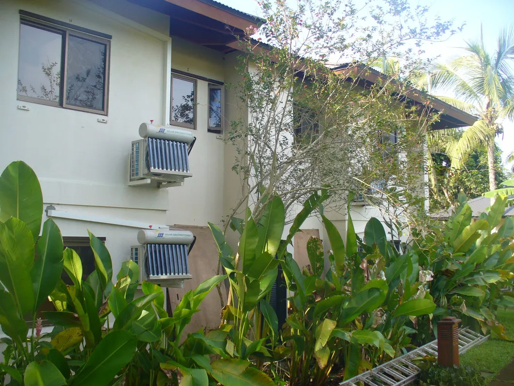 Ceiling Cassette Type Hybrid Solar Power Air Conditioner