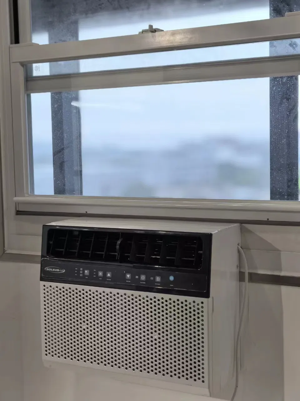 House Use Wall Mounted Type Saddle Window Air Conditioner