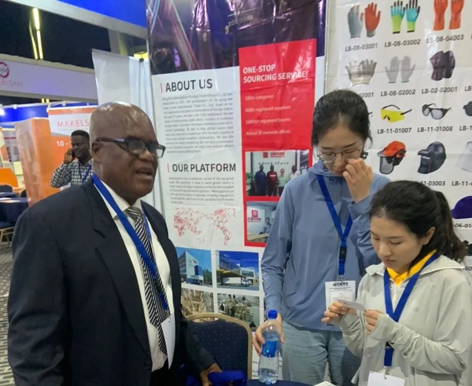 Android System 1+16g Wireless WiFi Video Projector Mirror LED Mini Portable Projector 1080P HD Mobile Home Theater Projector