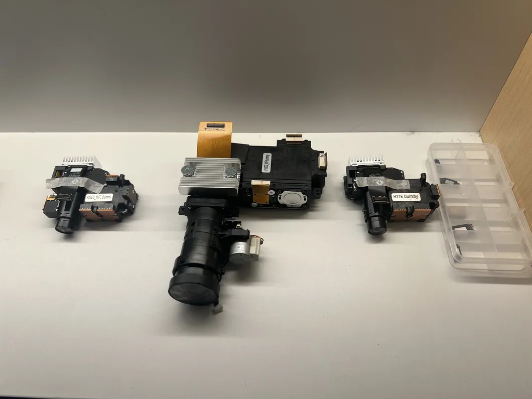 Yg300 Mini LED LCD Pocket Projector 1080 USB Multimedia