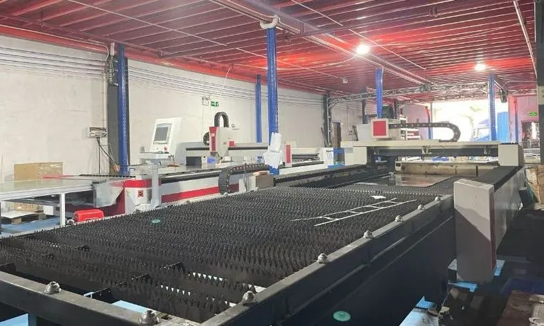 Africa Fashion Kitchen Stainless Steel Material Tempered Glass Top Gas Stove