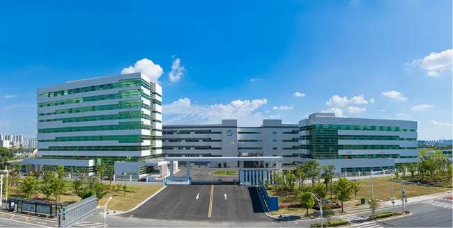 4000mAh Battery Keep 40 Mins Work Time Floor Cleaning Machine Scrubber Floor Cleaner Factory